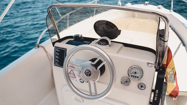 Rent Boats CBE saver 520