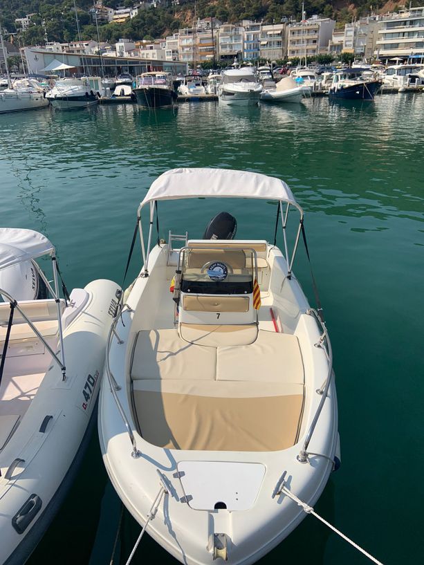 Rent Boats CBE saver 520